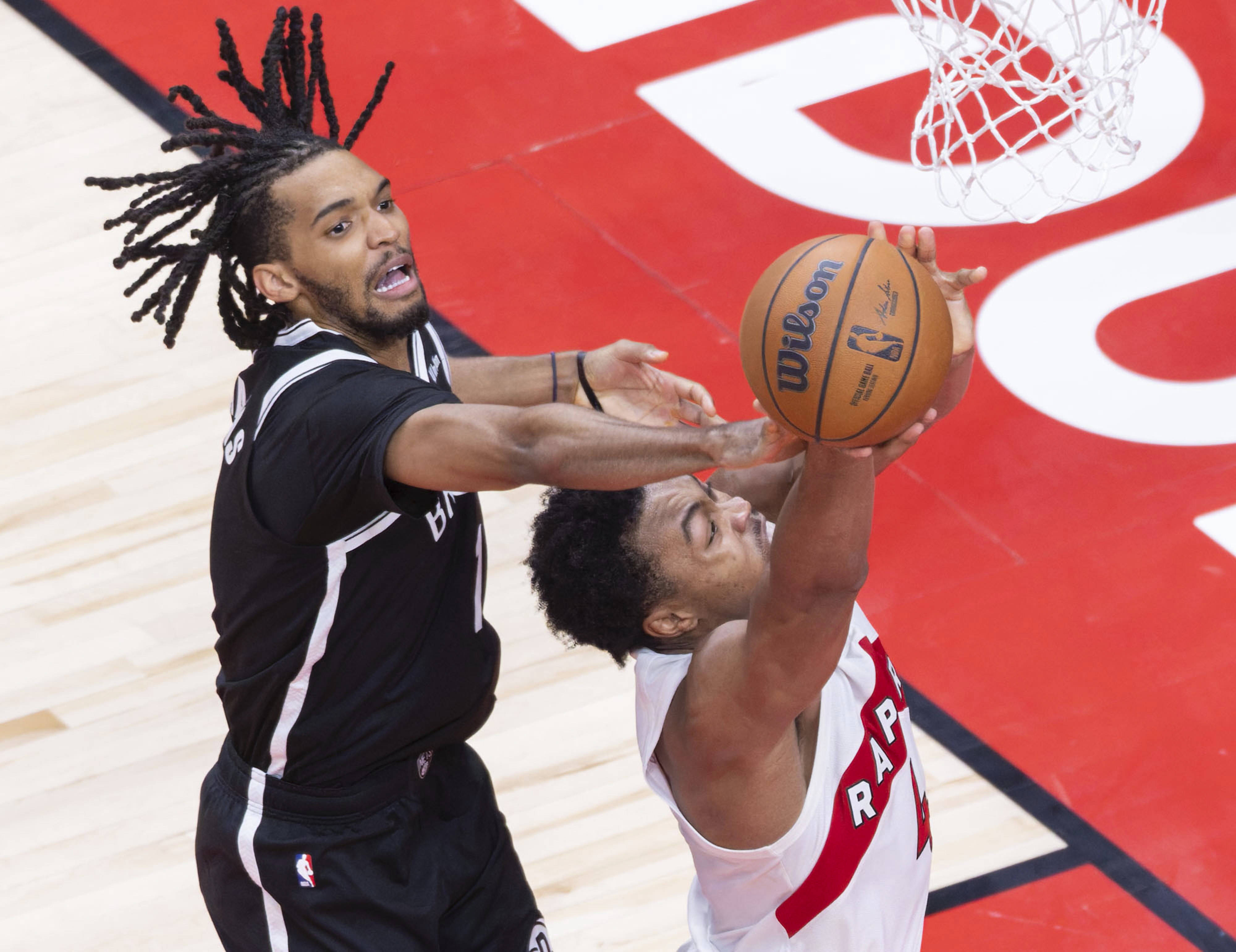 赛地聚焦——NBA总决赛关键时刻热度飙升，多伦多猛龙防线松动，信心回归，训练强度明显提升-爱游戏登录入口